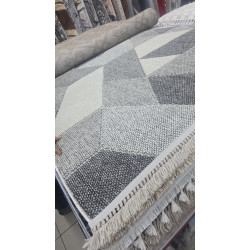 Geometric Patterned Rug Geometric Patterned Rug