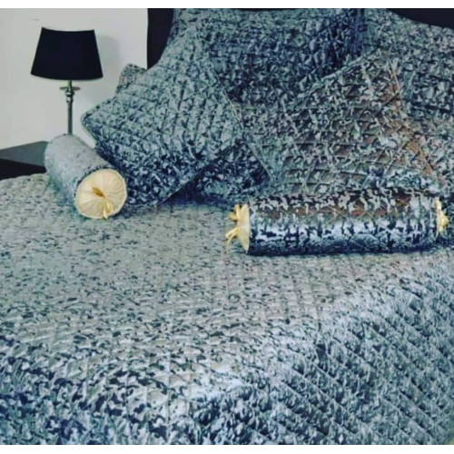 Patterned Throw Blanket